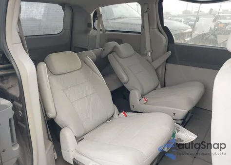 2010 Chrysler Town & Country Lx from USA, damaged, VIN 2A4RR4DE3AR213326